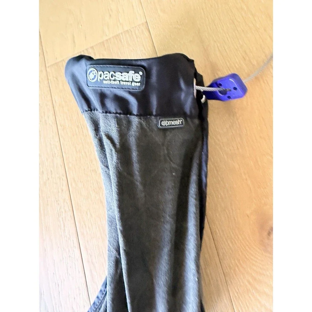 PACSAFE Travel Safe 100 Anti-Theft Travel Bag Black Safe w/ Exomesh